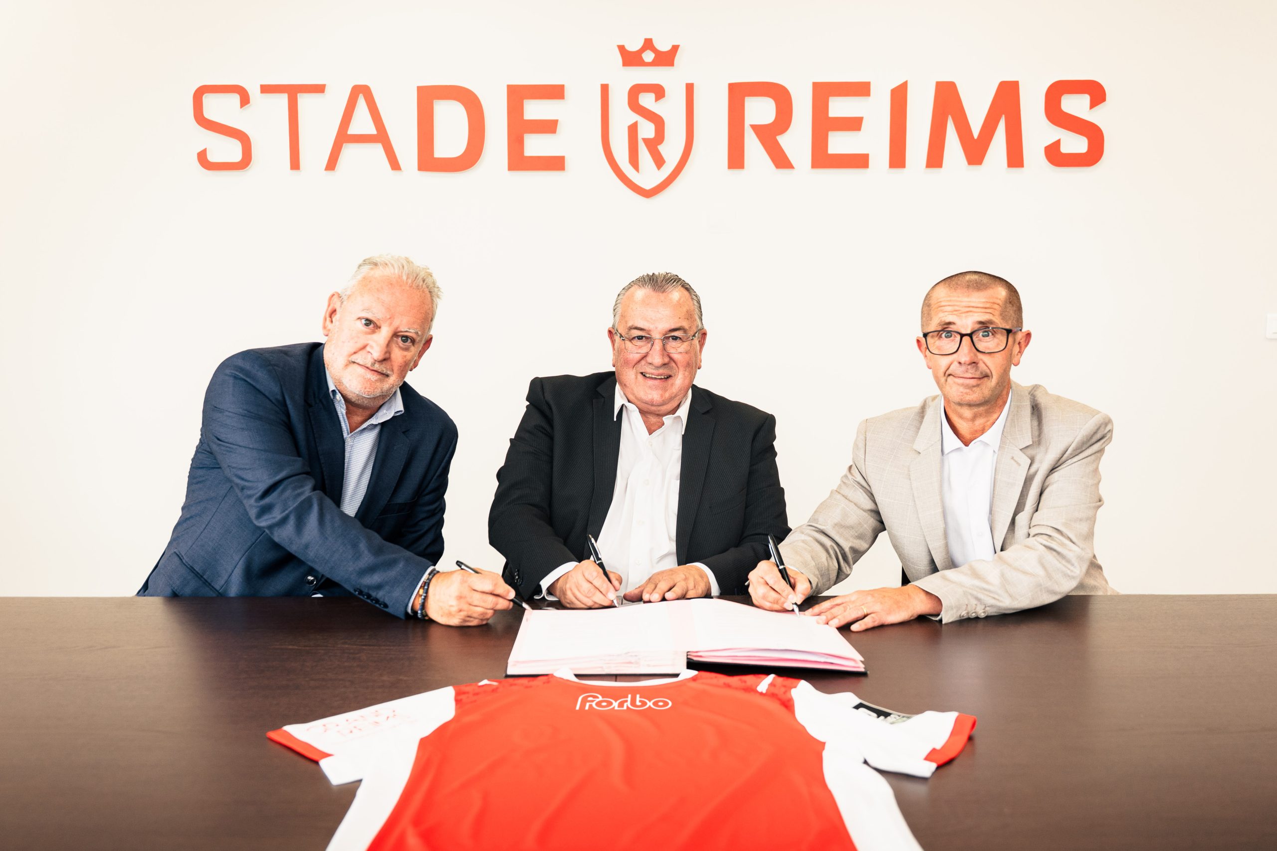 1_FORBO-FLOORING_STADE-DE-REIMS.jpg