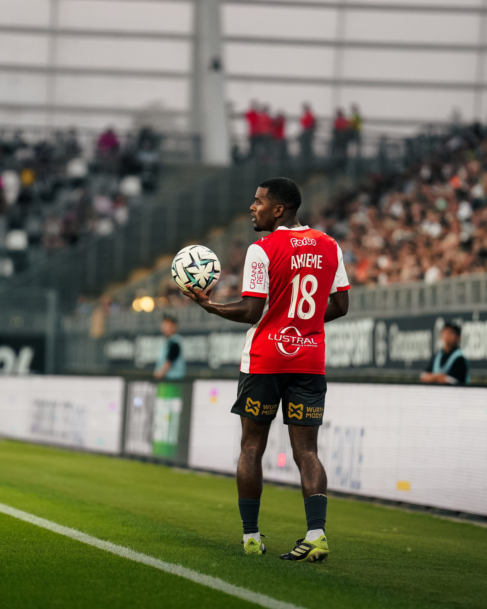 2_FORBO-FLOORING_STADE-DE-REIMS.jpg